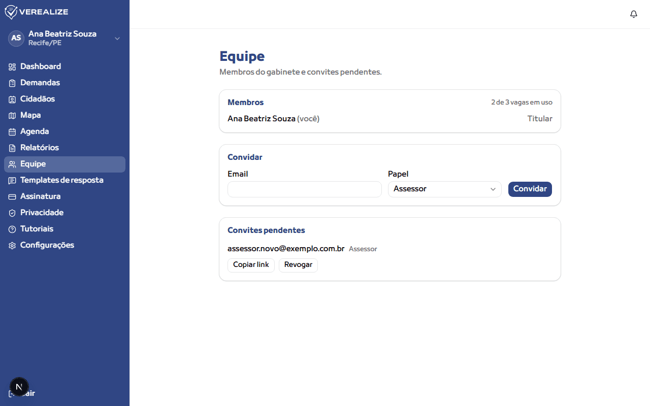 Acesse "Equipe" no menu lateral